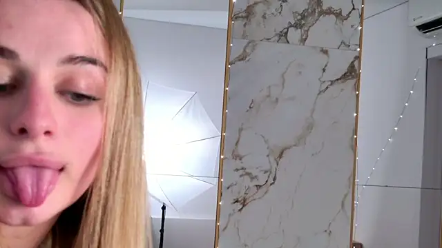 SweetyLicky Live XXX-chat