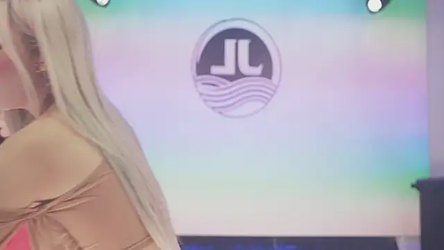 Sw-001 라이브 XXX 채팅