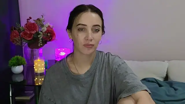 แชท XXX สดของ MonicaSweetx