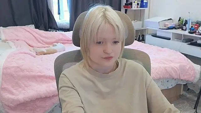 GlimmerGirl_n Live XXX chat