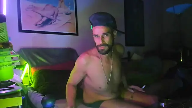 Guyst049 élő XXX-chatje
