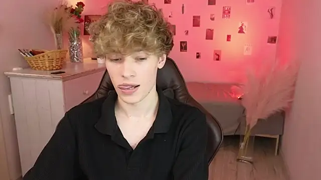 kevingarsiaa Chat XXX in diretta