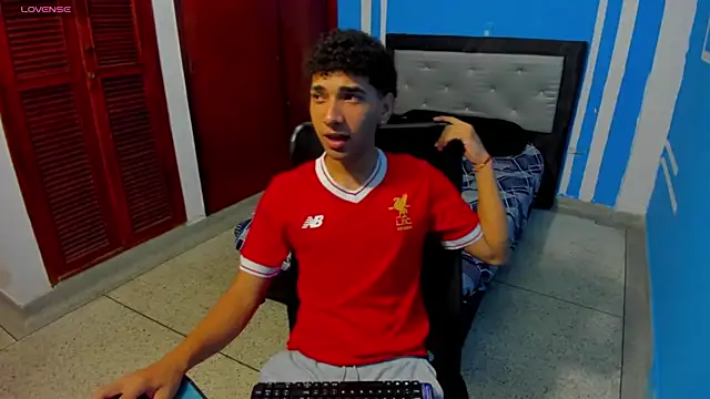 efrain_boy – Naživo XXX chat