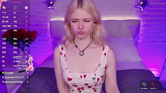 ChloeWells 现场XXX聊天