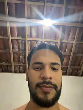 Chat +18 de VitorFindomDOT ao vivo