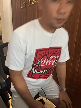Chat +18 de Titanryu ao vivo