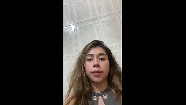 aimi_art1 élő XXX-chatje