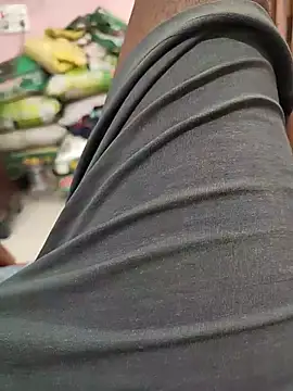 COUPLLE_VILLAGE's Webcam Show
