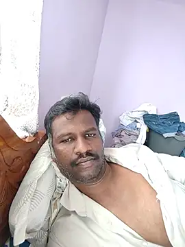 Paramkeerthi 现场XXX聊天