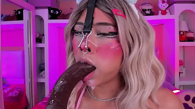 miss___megan Adlı Modelin Canlı XXX Sohbeti