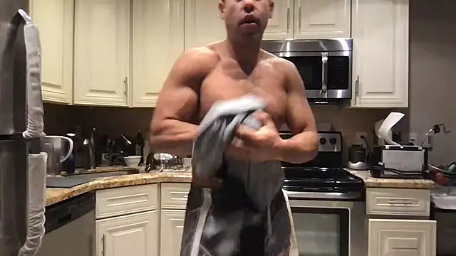 BigGuyMuscle – Naživo XXX chat