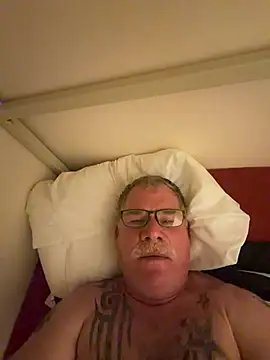 Caesar_Baxter élő XXX-chatje