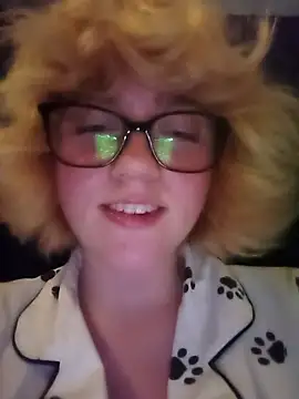 mcjbgfhgjhiiilllufjyf's Live XXX Chat