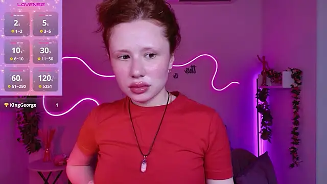 AuroraBabyDoll: онлайн-секс-чат