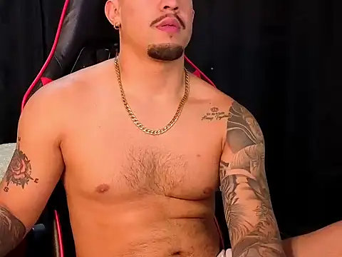 Chat +18 de Massimo_777 ao vivo