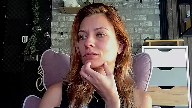 karo123421's Live XXX Chat