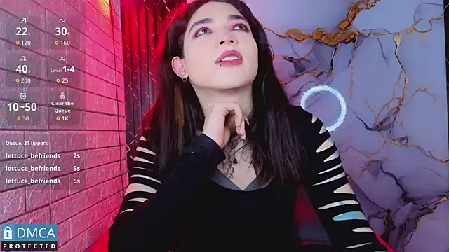 MaeveKuro Chat XXX live