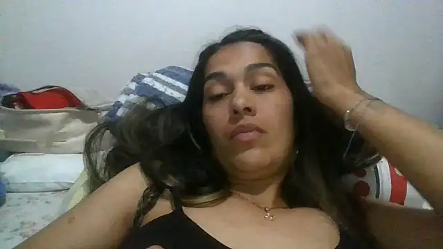 Chat +18 de Juanabrunette7 ao vivo