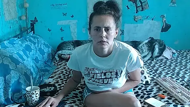 XXX chat uživo modela brighteyes77