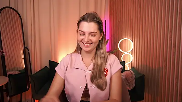 LucreciaStorm's Live XXX Chat