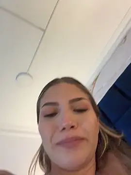 EmmaJhoons Chat XXX in diretta