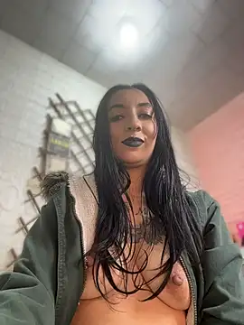Chat +18 de SALOME_KORLAND ao vivo