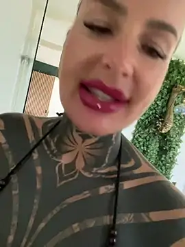 KathaleaNoir Live XXX-Chat