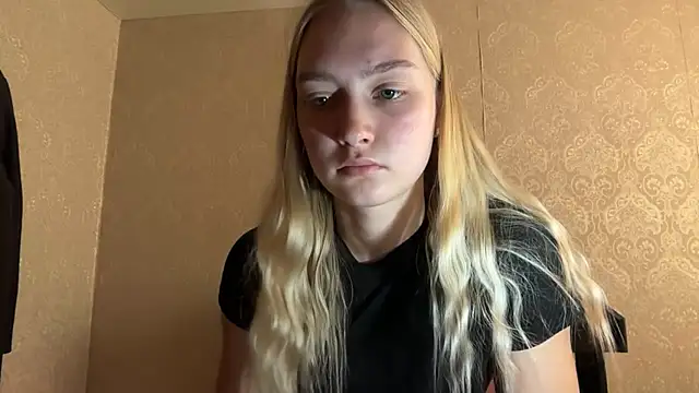 blondegirl2026's Live XXX Chat
