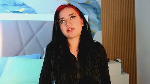 Chat +18 de MiiaRousse_ ao vivo