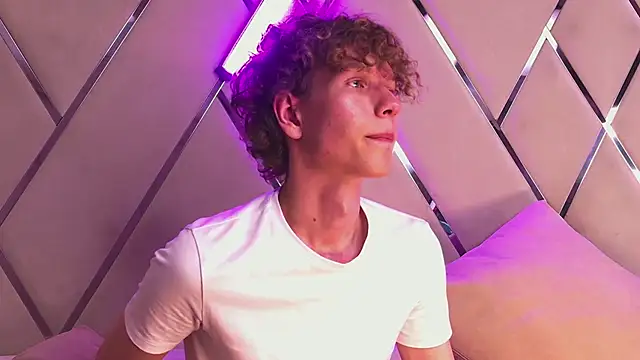 Chatroom XXX en direct de William_Curlis
