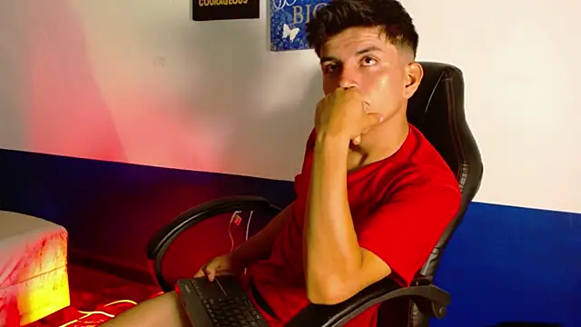 XXX chat uživo modela Vincent_Kane