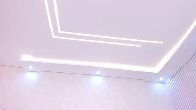 im_nahomi Adlı Modelin Canlı XXX Sohbeti