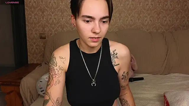 Lilihere_'s Live XXX Chat