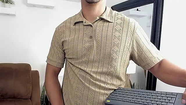 Chirs_Arthus' Live XXX Chat