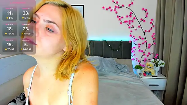 Онлайн чат XXX DellaRows