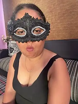 Curvy_GX Chat XXX in diretta