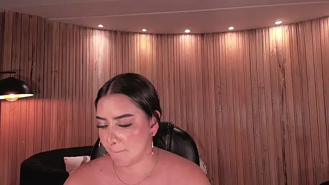 Chatroom XXX en direct de SophieLanne