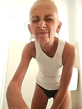 clarabell4 Chat XXX live