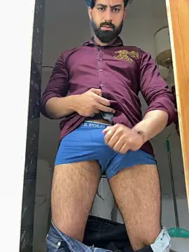 Czat XXX na żywo – Royalboy_03