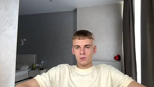 XXX chat uživo modela SoloFury