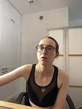 MartiniiSelenna's Live XXX Chat