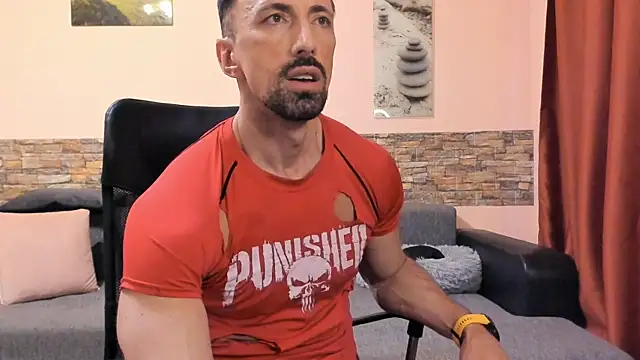 HotHunkTrainer Adlı Modelin Canlı XXX Sohbeti