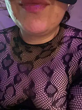 Zaphiro007 Adlı Modelin Canlı XXX Sohbeti