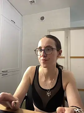 MartiniiSelenna's Live XXX Chat