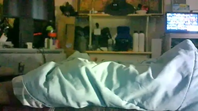 XXX chat uživo modela CR3M3_FIR3