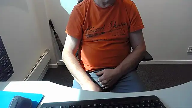 Buggemann – Naživo XXX chat
