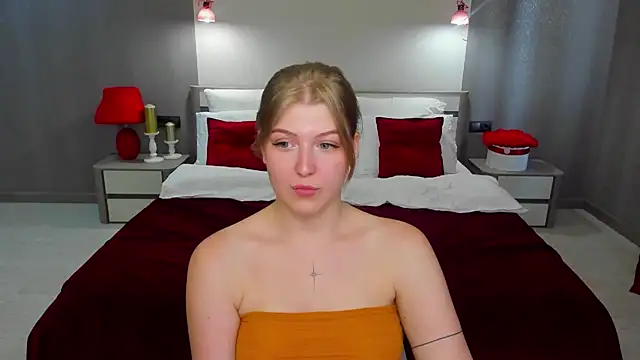Stella_Light Adlı Modelin Canlı XXX Sohbeti