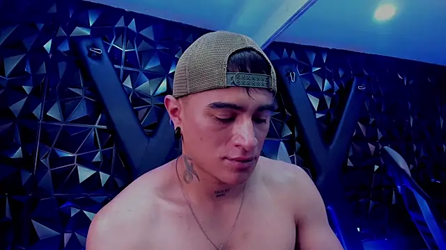 LiamDeeps élő XXX-chatje