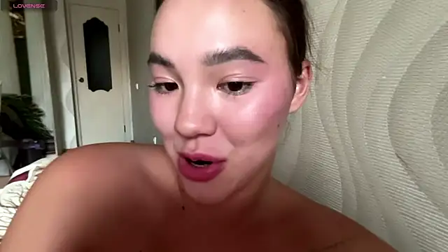 kamila_18_french's Live XXX Chat