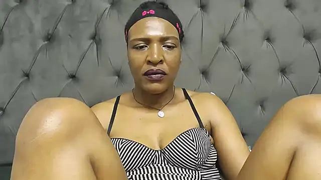 SpicyQueenxxxx's Live XXX Chat